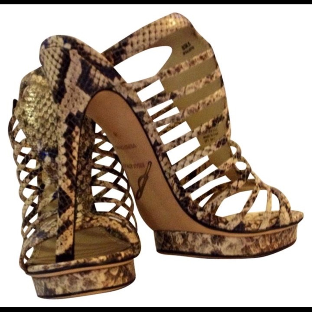 💃HOST PICK! 💃 NIB BRIAN ATWOOD Caged Stilettos